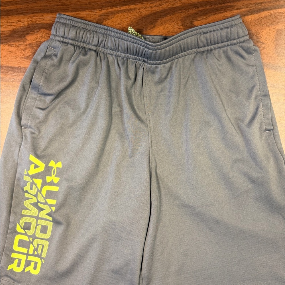 Boys under armour shorts, barely worn, size youth medium
